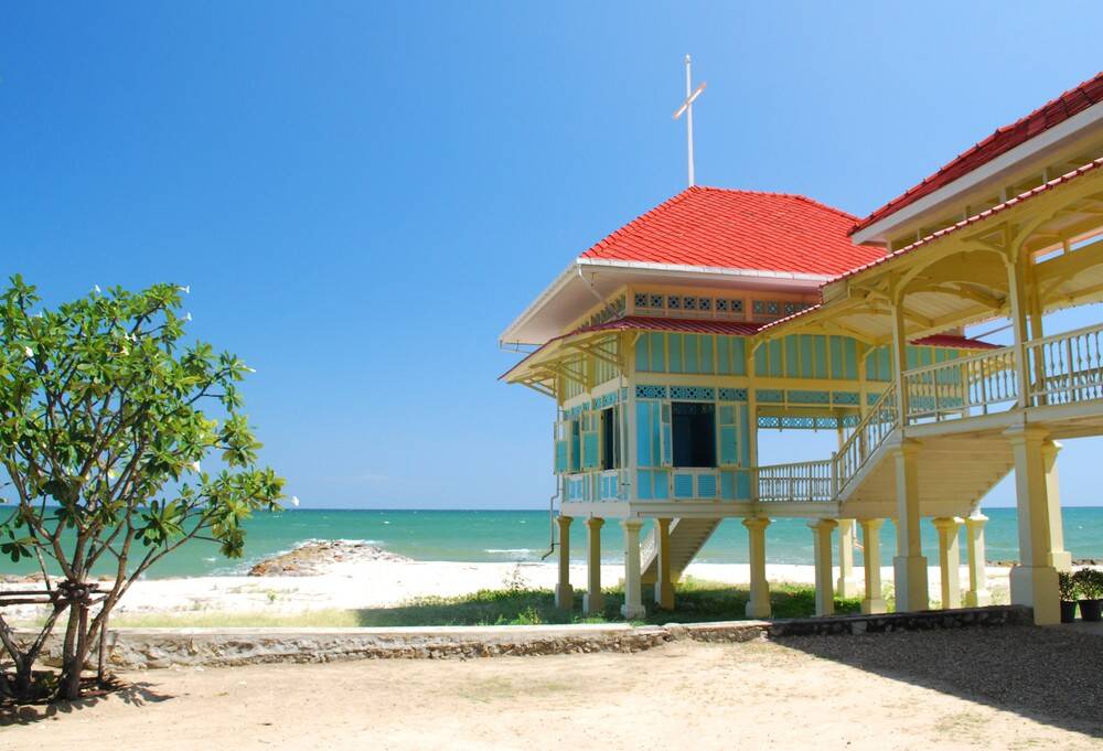 shutterstock_cha_am-palace_mrigadayavan_-1-111482678