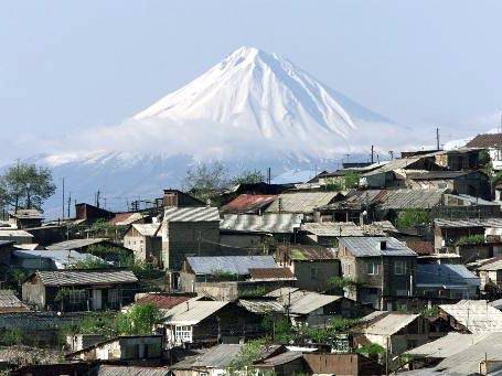 Eriwan Reisen billig – Flug & Hotel Eriwan