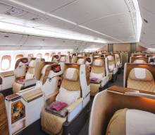 ek-boeing-777-200-lr-business-class-2-2-2-configuration-seats
