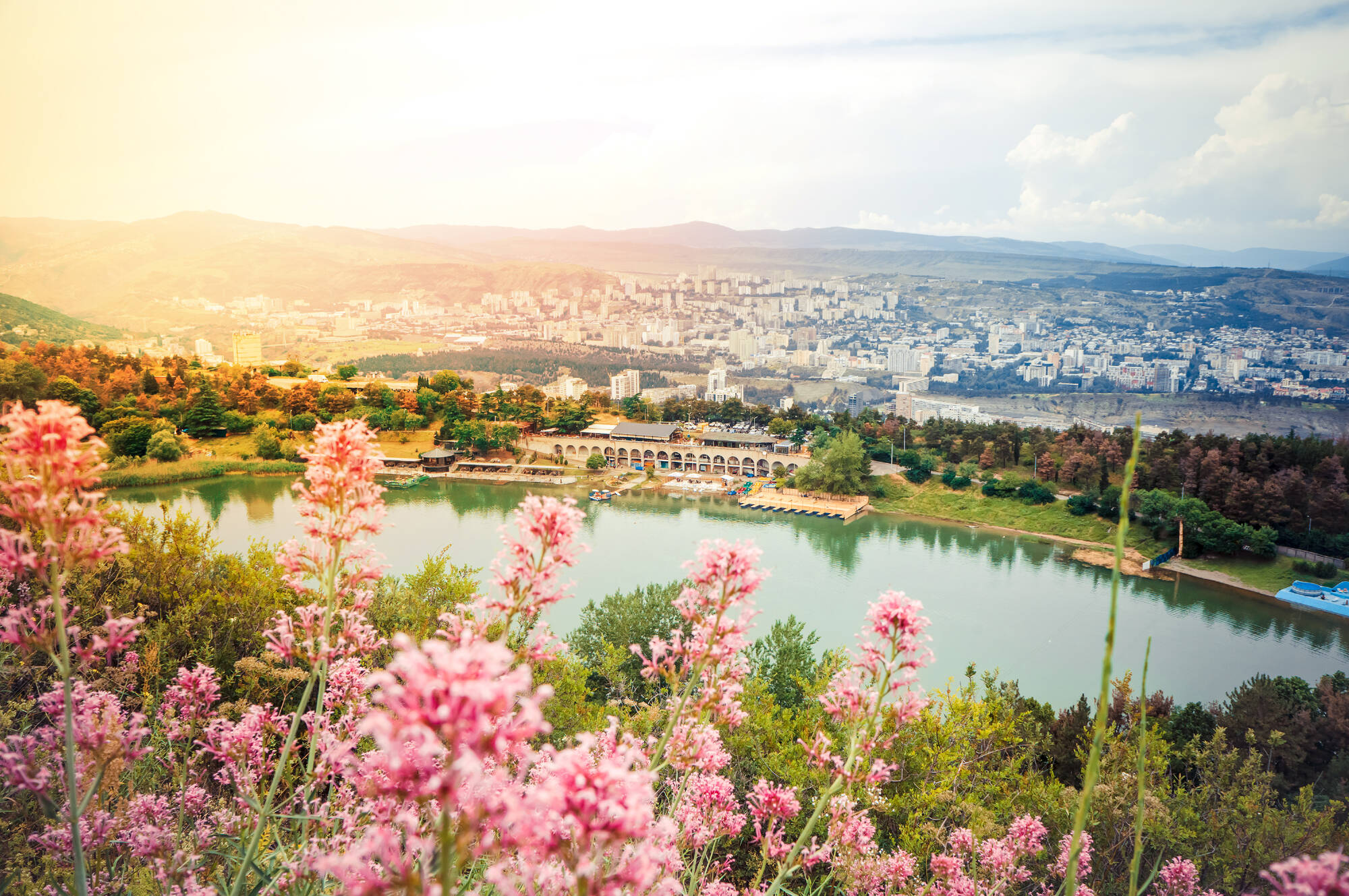 Tbilisi Reisen und Billigflug – Georgien – Hotels und Flug nach Tiflis