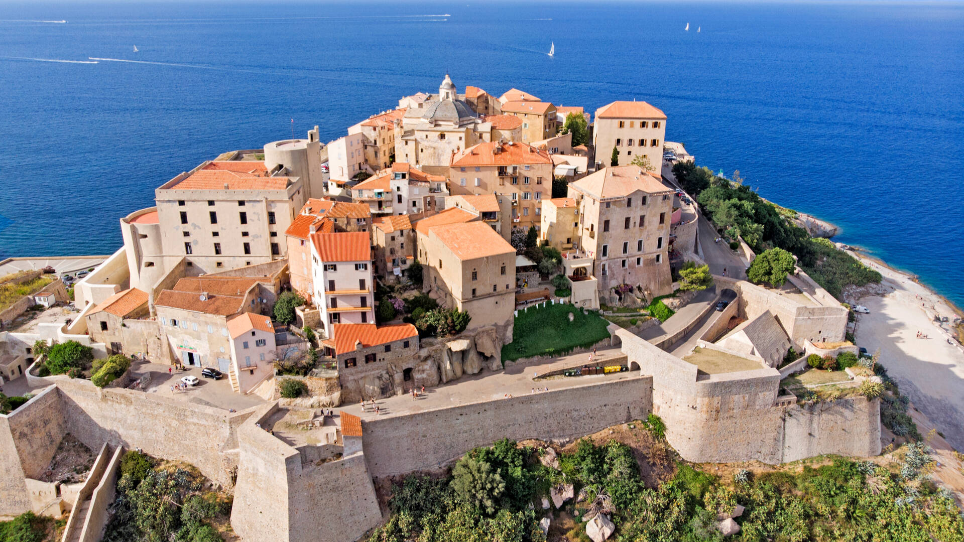 Calvi Reisen und Billigflug - Korsika - Hotels und Flug nach Calvi